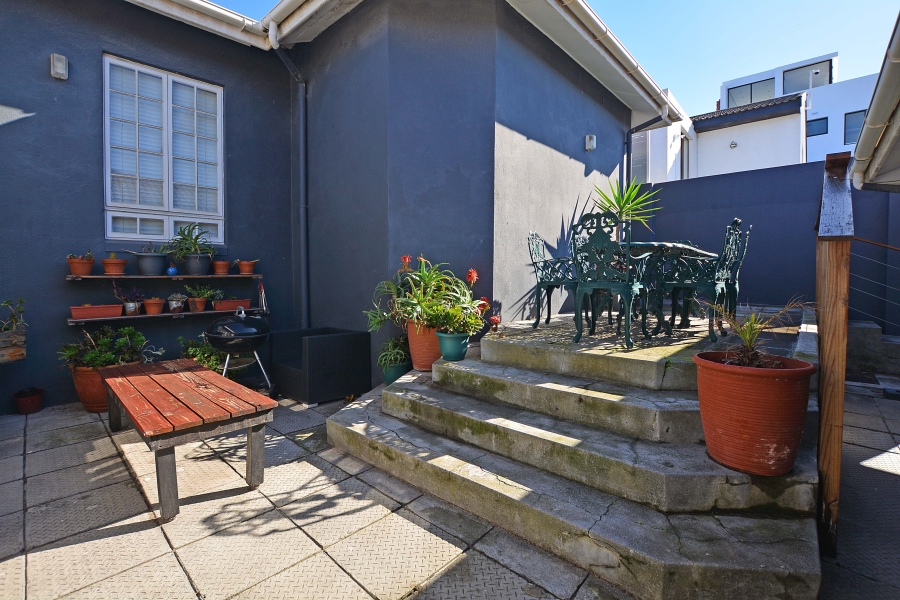4 Bedroom Property for Sale in Bloubergstrand Western Cape